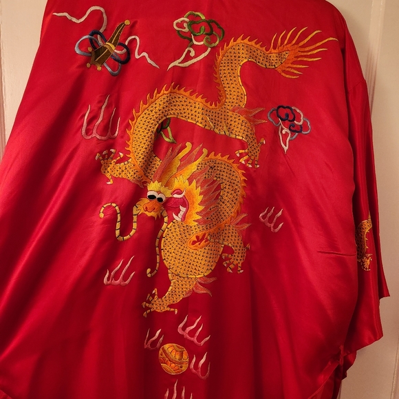 🐉Beautiful Vintage 1970's Dragon Robe🐉 - Picture 3 of 5